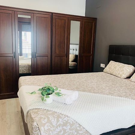Apartament Deluxe Madrid Centro , Parking Free Buitenkant foto